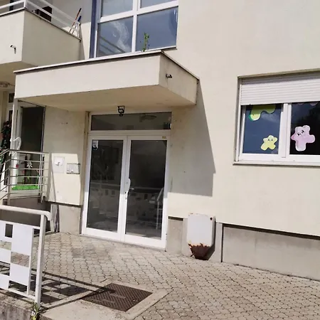 Stan Na Dan Apartment *